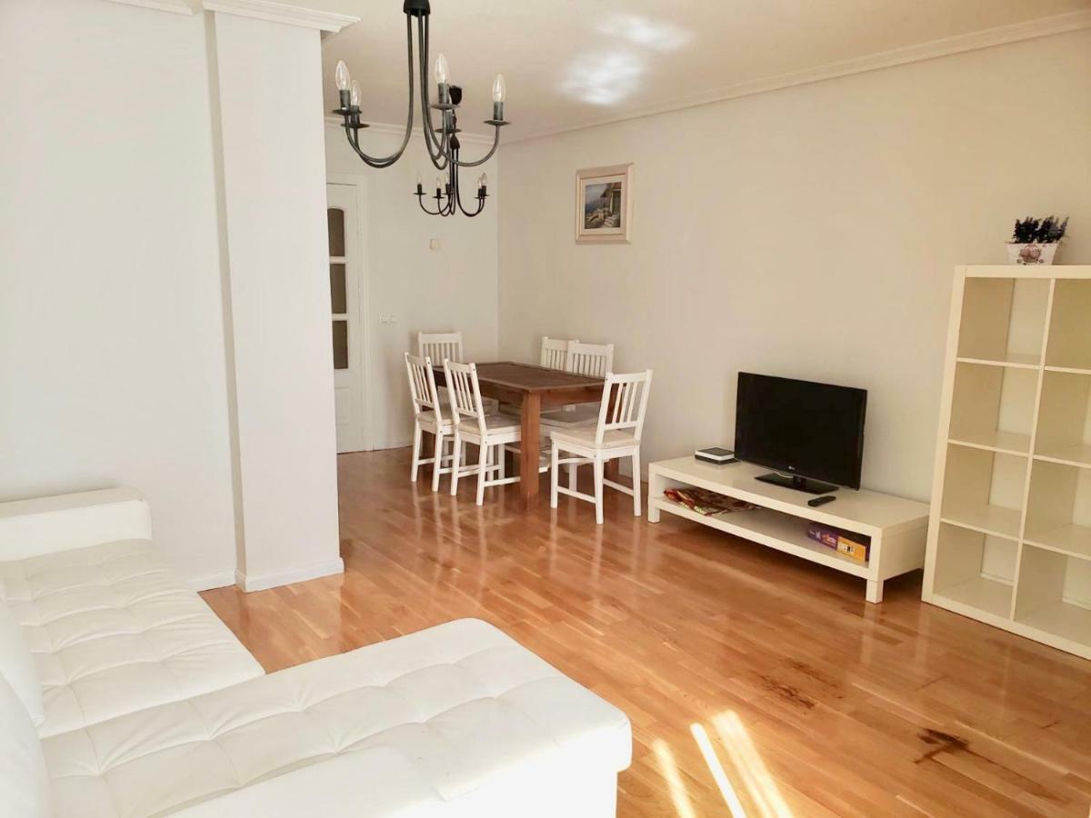 Roxy 1 Apartment